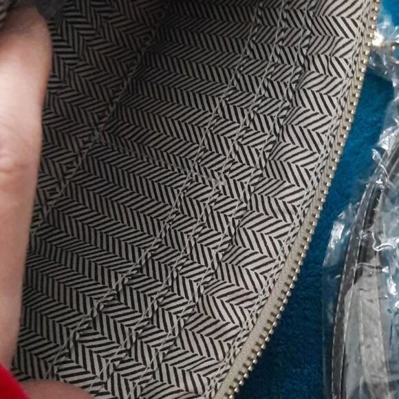 Jen & Co NWT Grey Snakeskin Leather Handbag Includes Crossbody & Wristlet Straps - Picture 8 of 9